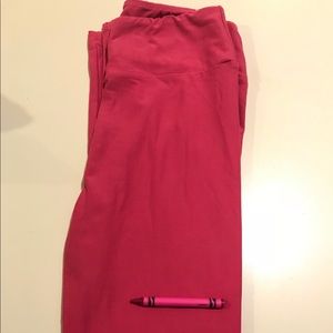 Lularoe Magenta Solid Leggings